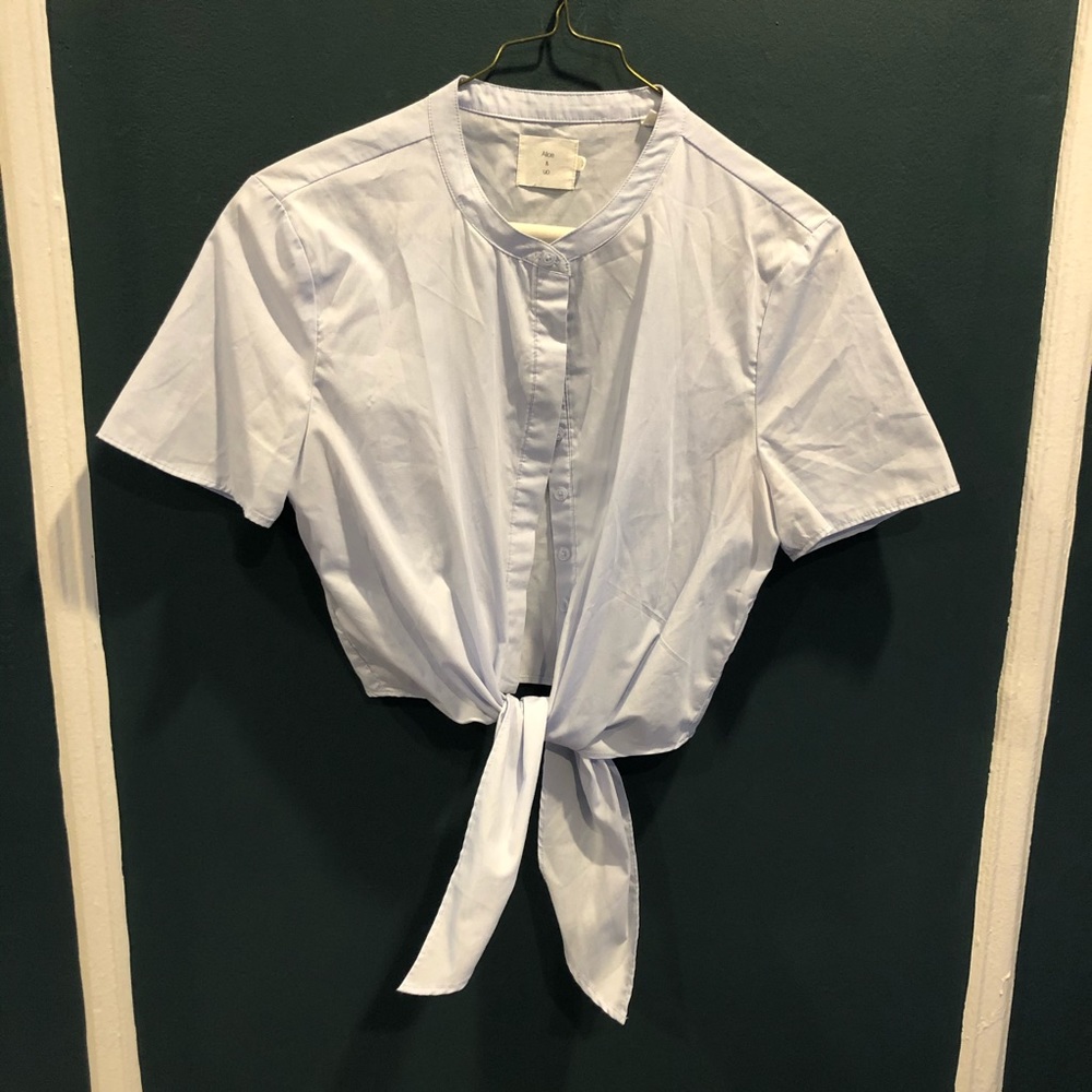 Crop button down tie waist shirt. EUC.
